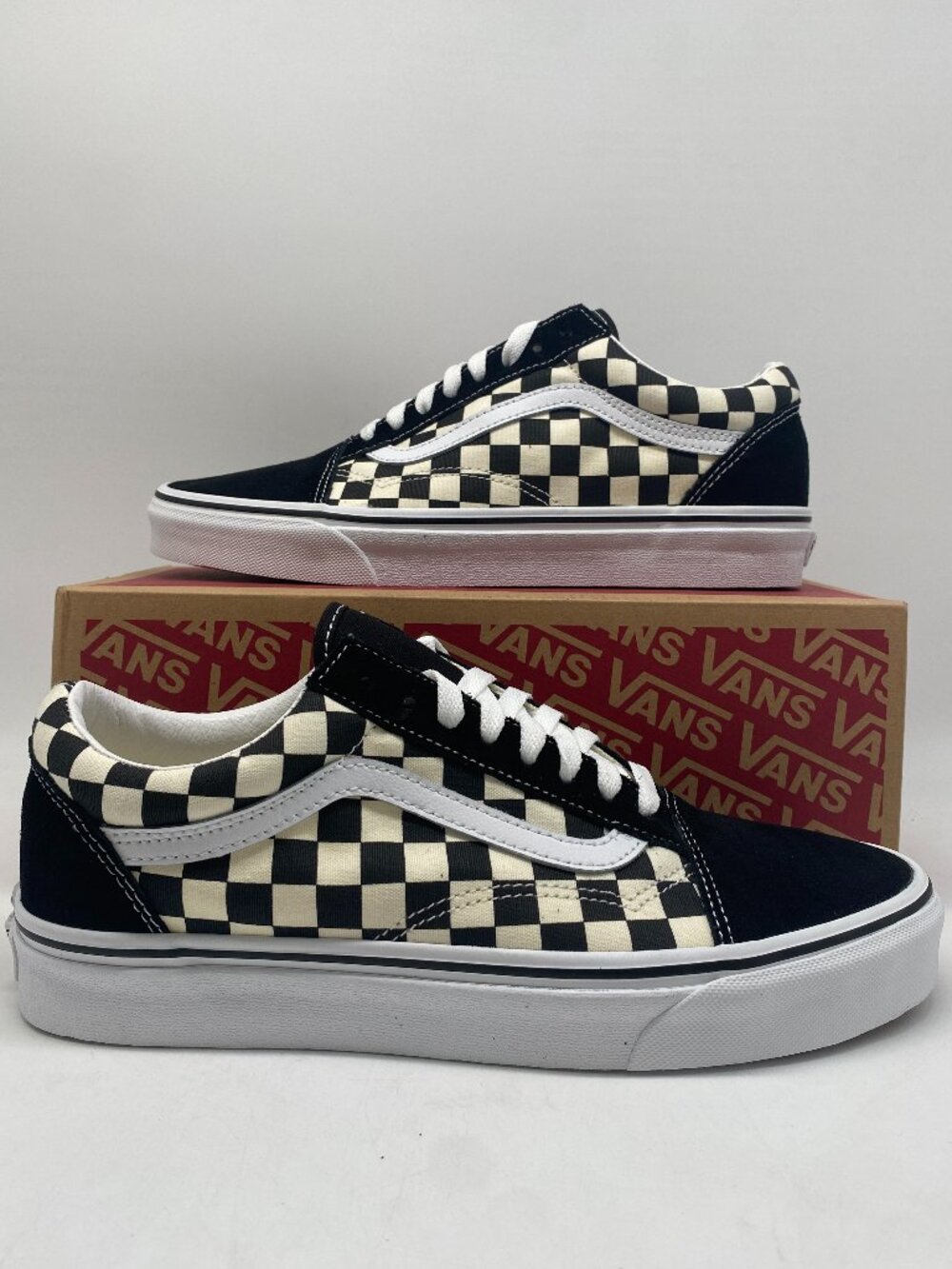 VANS OLD SKOOL BLACK/WHITE US MEN SIZE 9.0 ( WOMEN 10.5 )